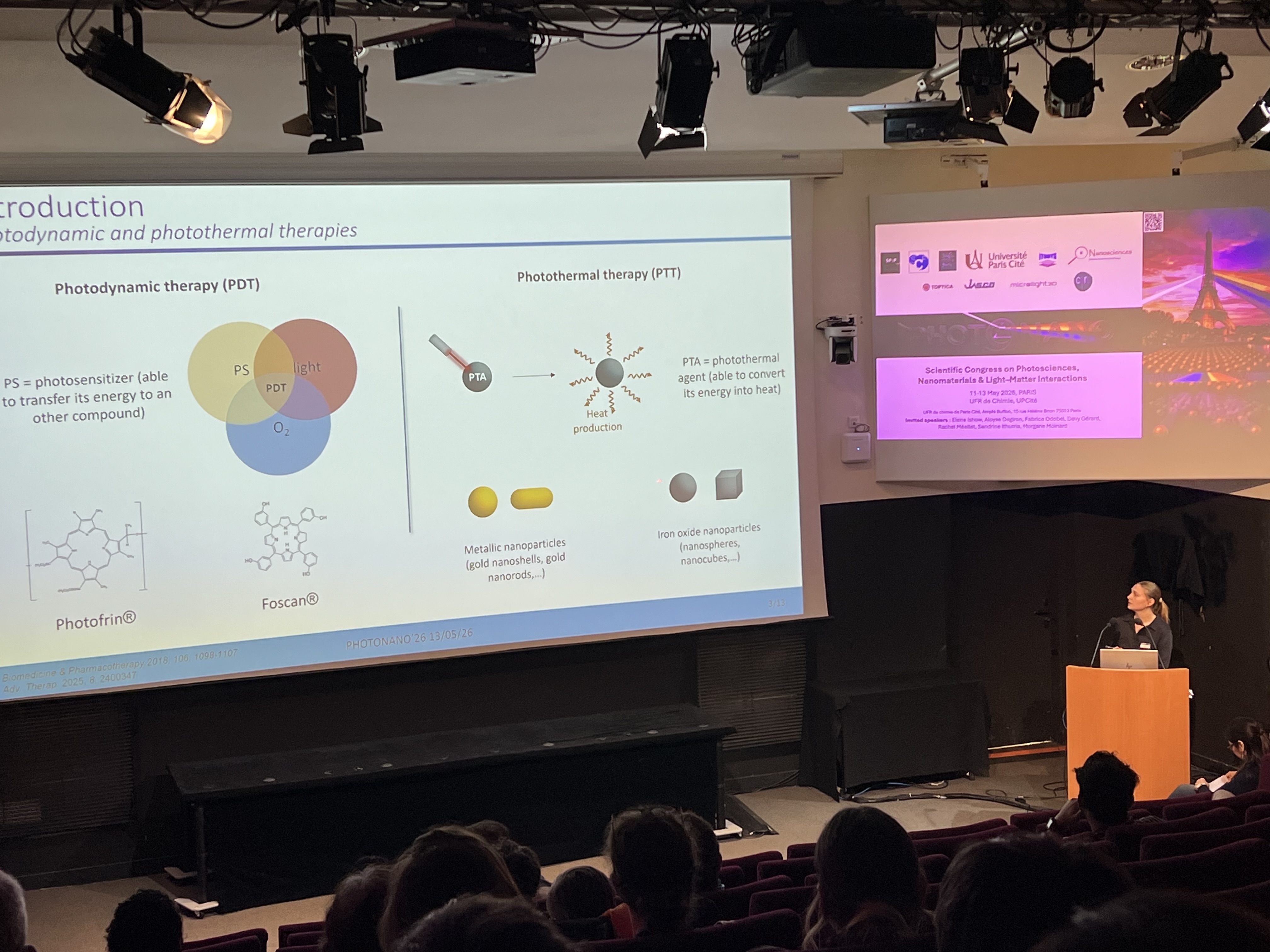 Léa Ponroy presenting her work at PHOTONANO26